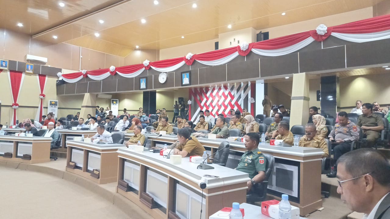 Suasana rapat dengar pendapat DPRD Parepare pada Senin (9/10/2023).