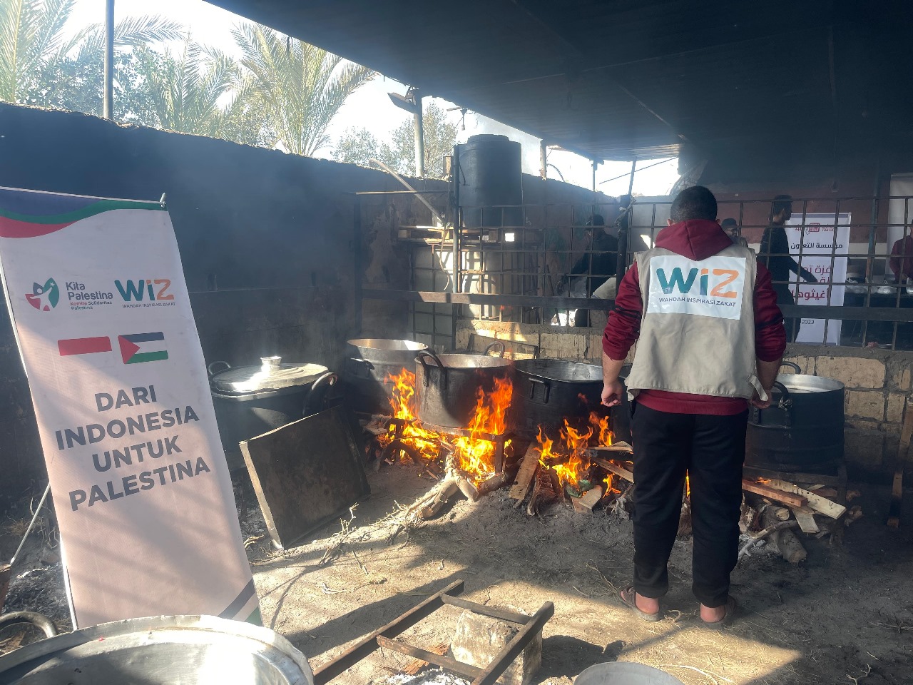 Dpur umum yang dibuat relawan WIZ di Gaza, Palestina.