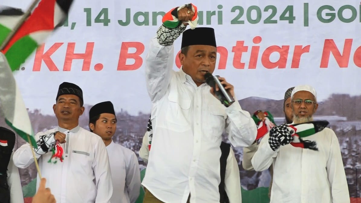 KH. Bachtiar Nasir, dalam acara tablig akbar, di Magetan, Jawa Timur, Ahad (14/1/2024).