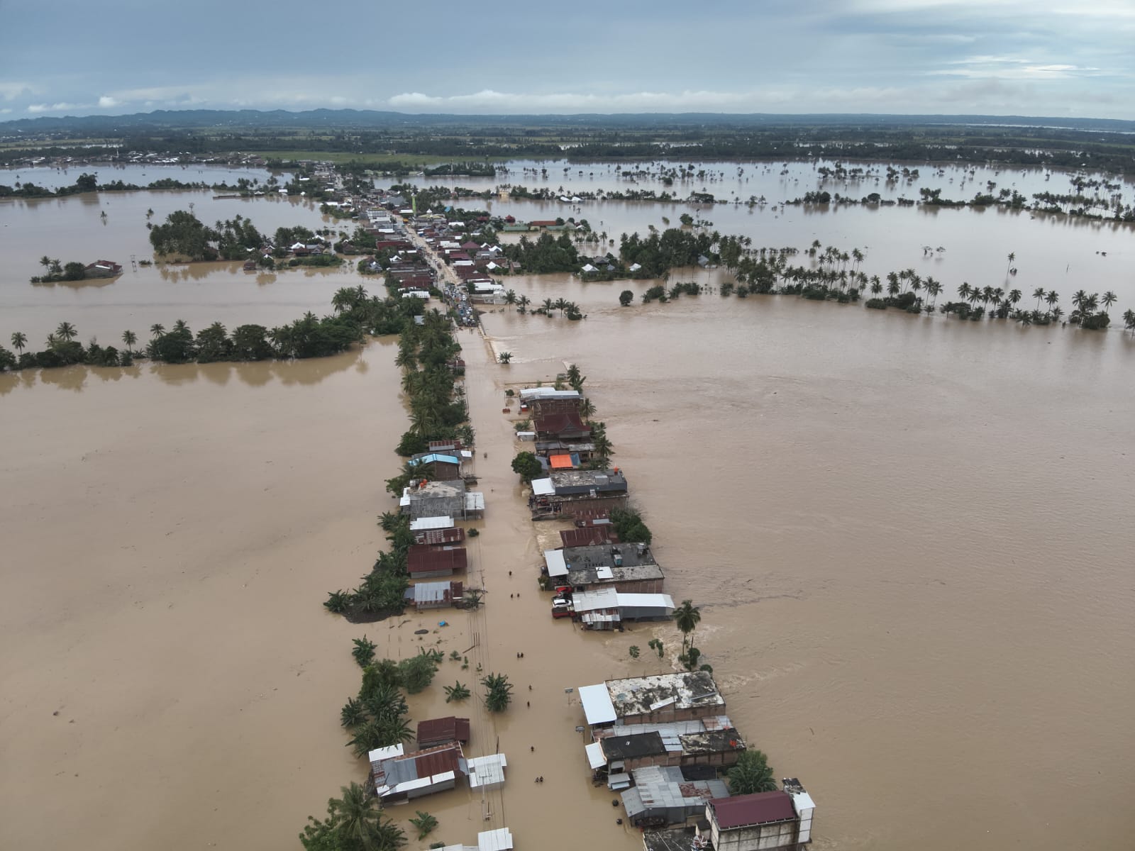 Bencana banjir yang terjadi di Sulawesi Selatan pada Jumat, 3 Mei 2024. Dok. Basarnas Sulsel.