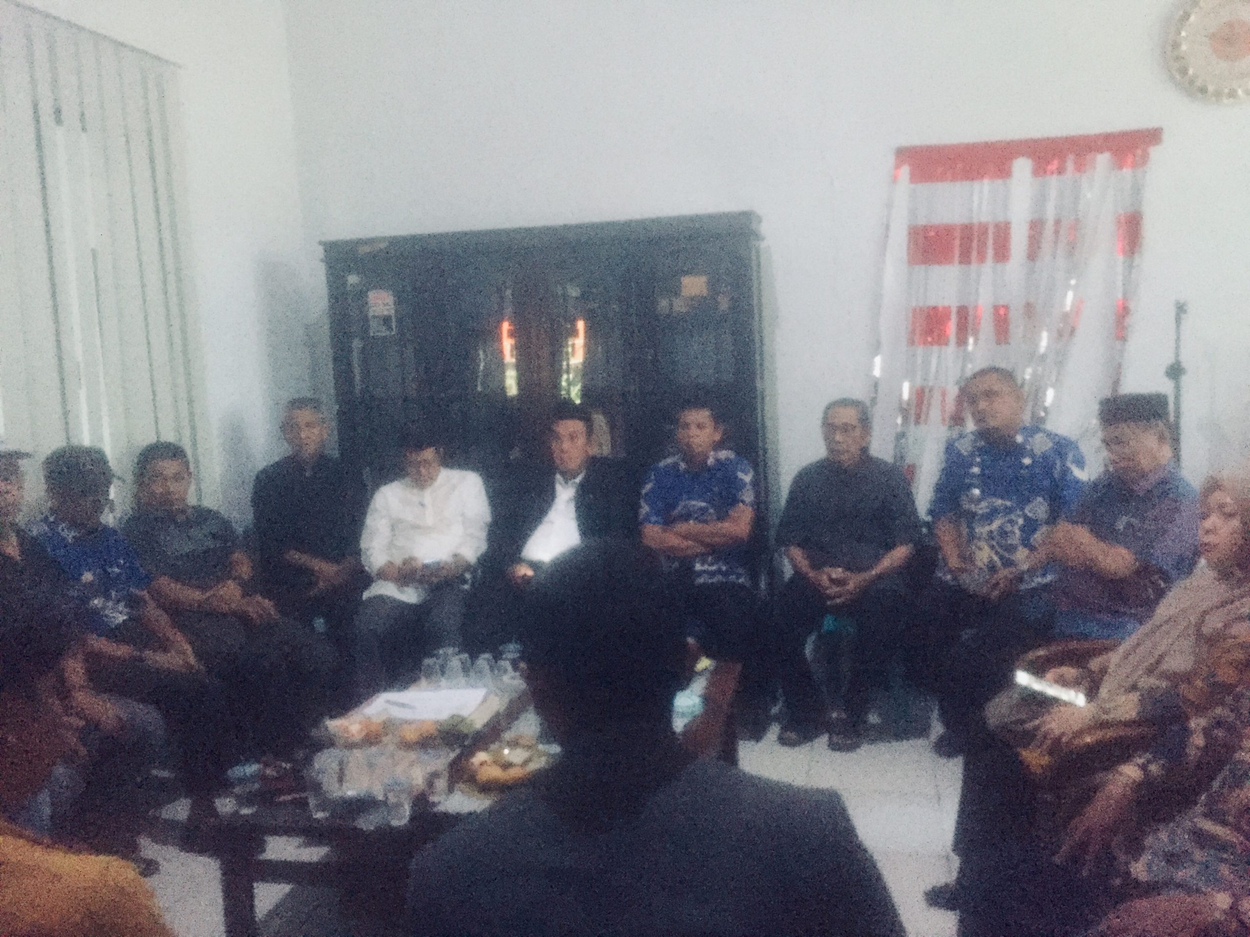 Pertemuan pembahasan polemik pembangunan gereja di kantor Camat Bontomarannu, Kabupaten Gowa, Jumat sore (19/7/2024).