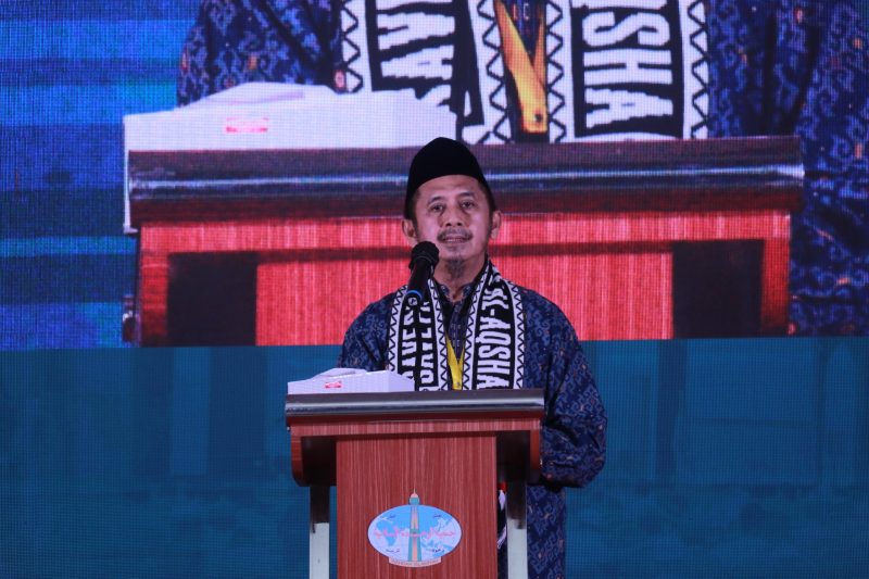 Ketua Umum DPP Wahdah Islamiyah, DR. KH. Muhammad Zaitun Rasmin, saat menyampaikan sambutan dalam acara pembukaan Mukernas XVII Wahdah Islamiyah, di Asrama Haji Sudiang, Kota Makassar, Kamis (5/12/2024).