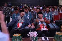 Ketua Umum Wahdah Islamiyah, KH. Muh. Zaitun Rasmin, berssama dengan Wakil Ketua DPD RI, H. Tamsil Linrung, di acara pembukaan Mukernas XVII Wahdah Islamiyah, di Asrama Haji Sudiang, Kota Makassar, Kamis, 5 Desember 2024.