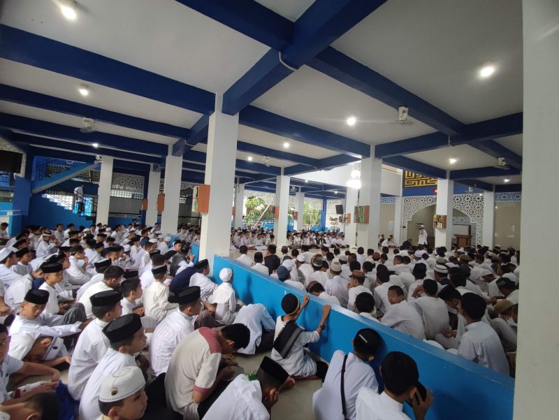 Aktivitas santri Pondok Pesantren Darul Aman Gombara Makassar.