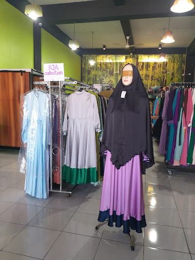 Produk jualan RJA di salah satu toko cabangnya di Kota Makassar. Dok. RJA
