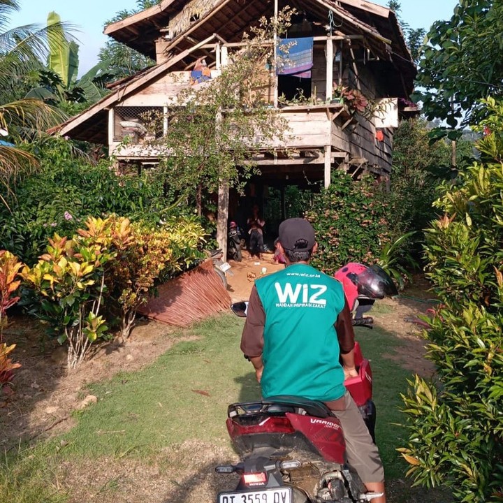 WIZ salurkan bantuan kepada keluarga petani di Kolaka Timur, Sulawesi Tenggara.