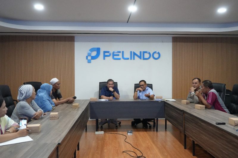 Pelindo Regional 4 menggelar Sosialisasi Keamanan dan Ketertiban kepada PK5 di area Pelabuhan Makassar, Selasa (6/5/2025).