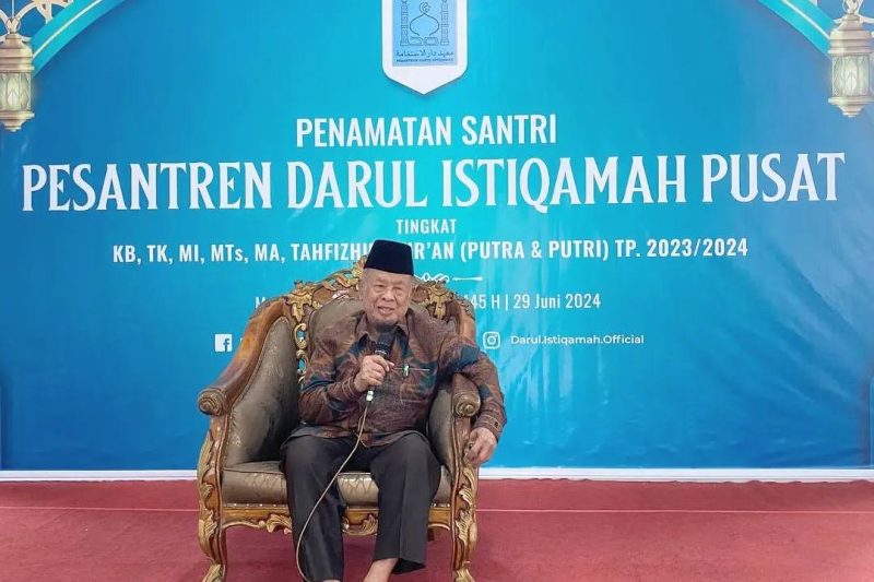 Mendiang KH. M. Arif Marzuki. Foto: FB Pesantren Darul Istiqamah Pusat Official