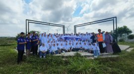 SMA Buq’atun Mubarakah Pondok Pesantren Darul Aman Makassar melaksanakan outing class ke Pembangkit Listrik Tenaga Bayu (PLTB) Sidrap, Jumat, 10 Oktober 2025.